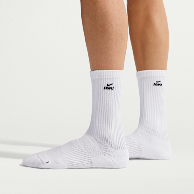NIKE公式】NikeSKIMS ウィメンズ ピラティス クルーソックス (1 足